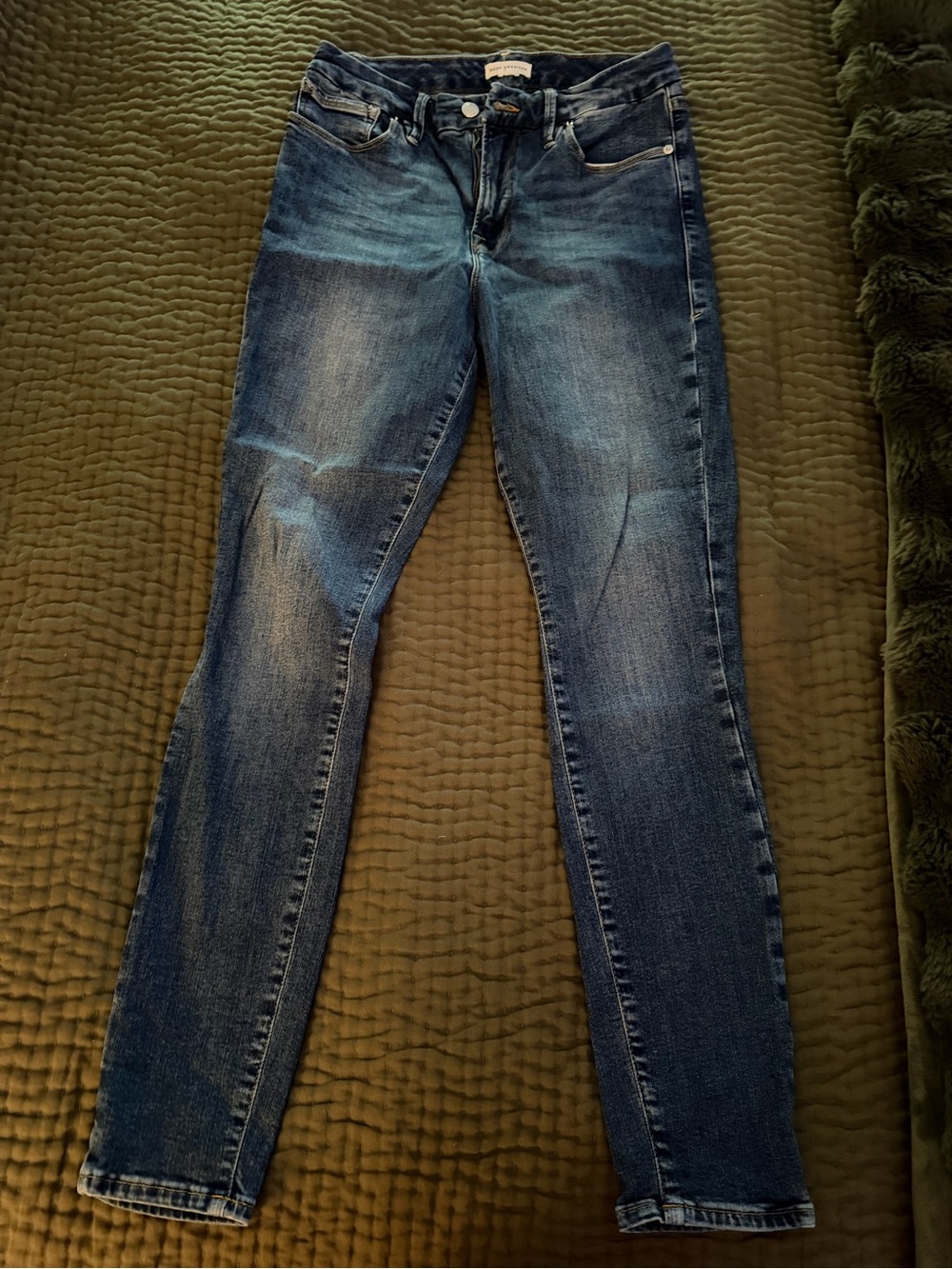 Good American Skinny Jeans in Dark Blue Wash